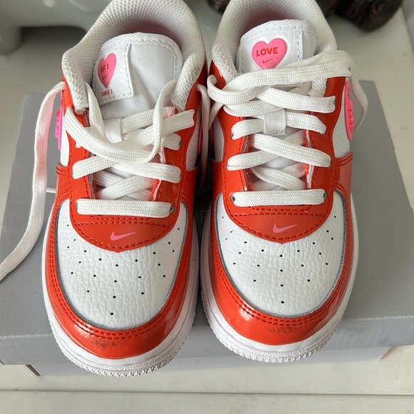 Nike Red and Pink Sneakers - Picture 3 of 3